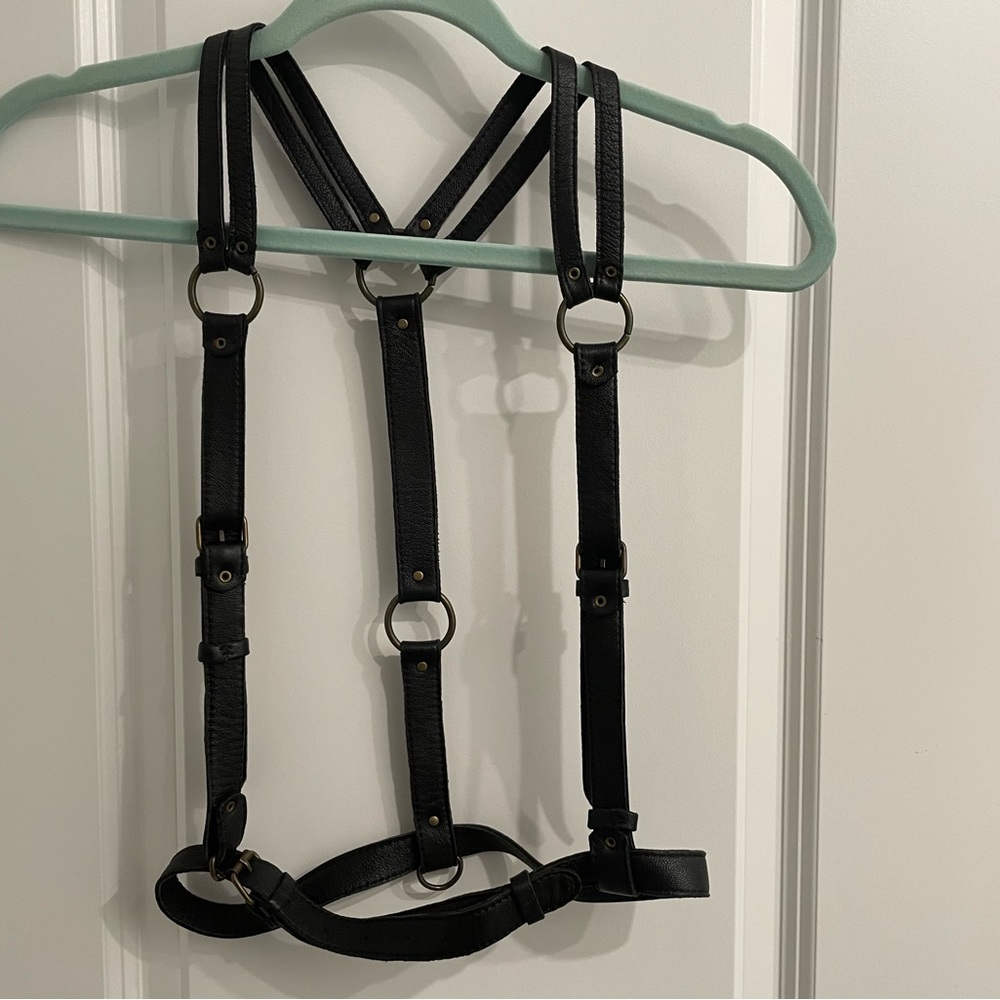 Leather body harness